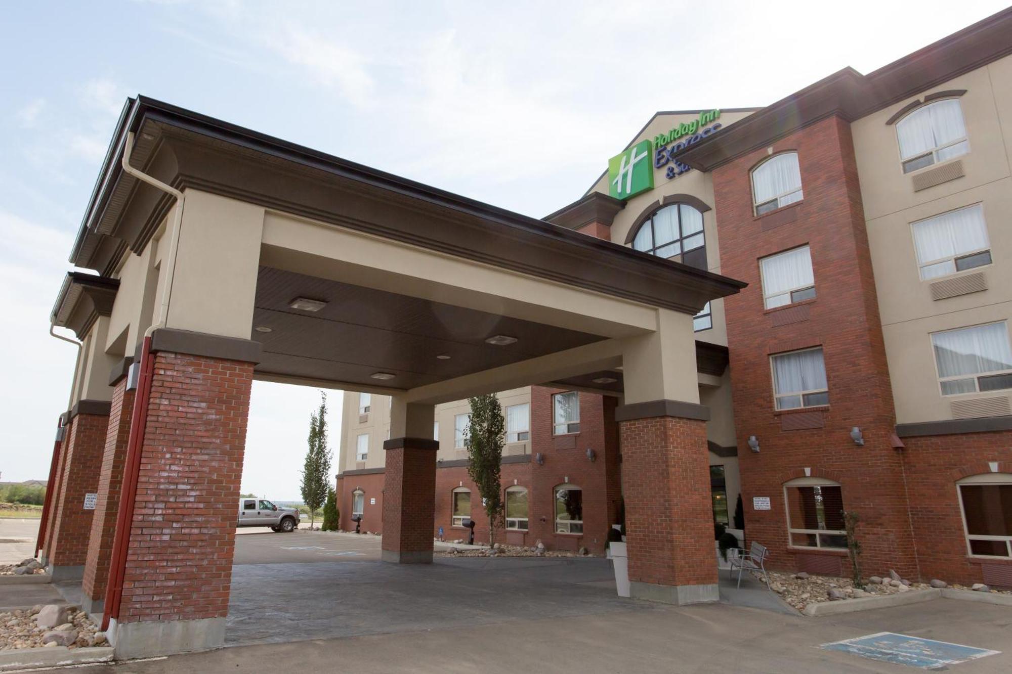 ฮอลิเดย์ อินน์ เอ็กซ์เพรส แอนด์ สวีท เดรย์ตัน แวลเลย์ Drayton Valley ภายนอก รูปภาพ